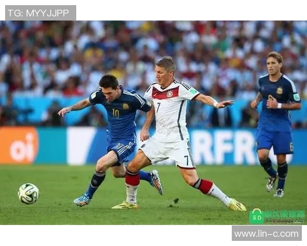 全球足球明星年收入揭秘超高薪资背后的秘密与挑战 全球足球明星年收入揭秘超高薪资背后的秘密与挑战