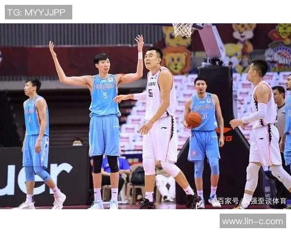 新疆籍足球明星年薪揭秘引发关注背后的故事与影响 新疆籍足球明星年薪揭秘引发关注背后的故事与影响