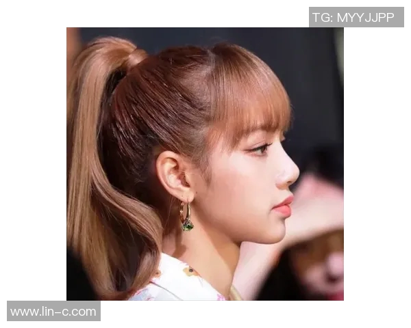 足球明星为何不追求时尚发型展现真实自我魅力与个性 足球明星为何不追求时尚发型展现真实自我魅力与个性