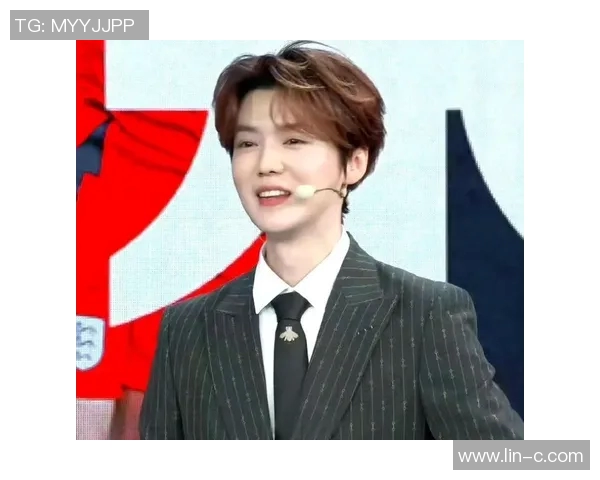 鹿晗谈日本足球明星的魅力与影响力,展现体育与偶像文化的交融 鹿晗谈日本足球明星的魅力与影响力,展现体育与偶像文化的交融